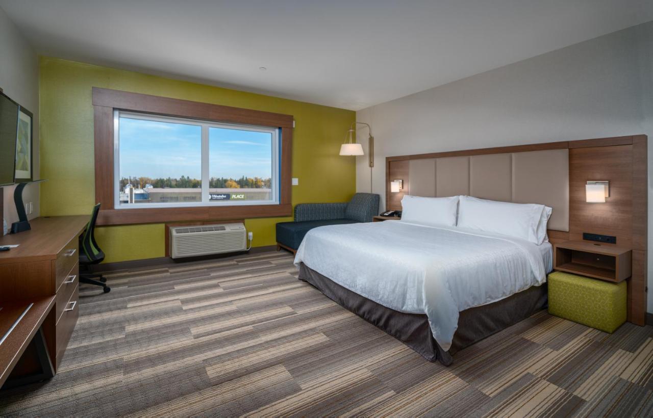 Holiday Inn Express & Suites - Brandon By Ihg Exterior foto